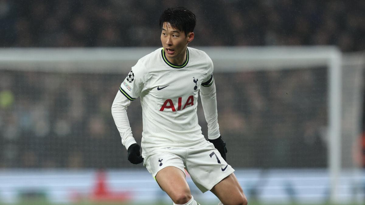 Son Heung-Min sets off on a dribble for Tottenham